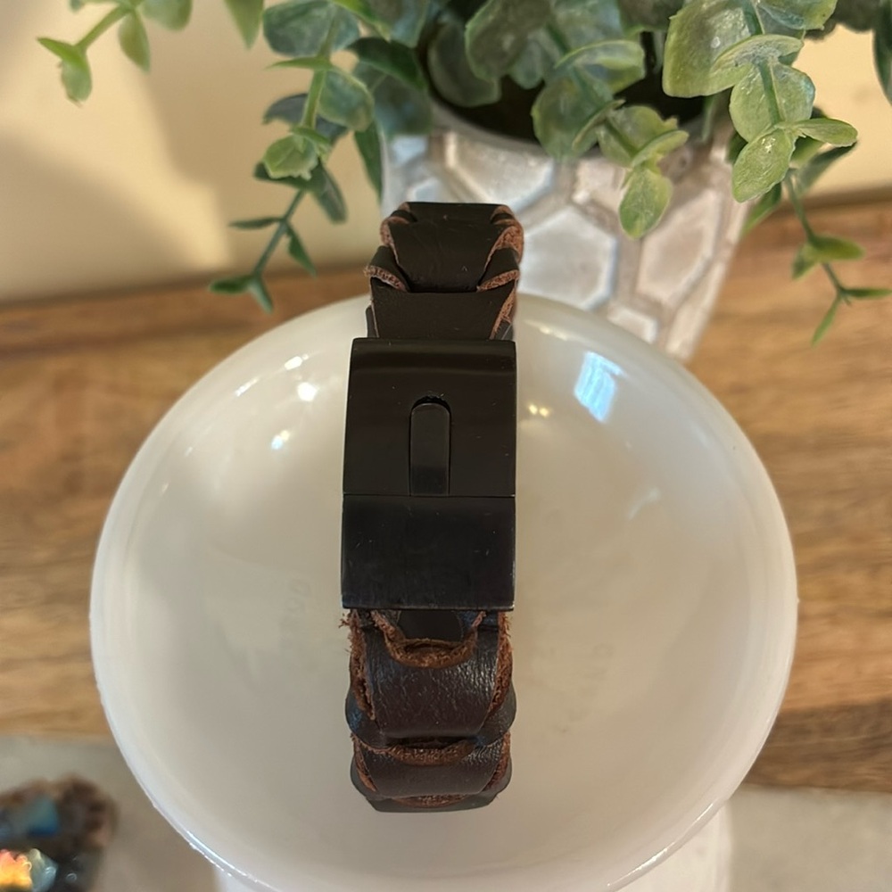 Handcrafted Brown Woven Leather and Stainless Steel Bracelet - Picture 4 of 6